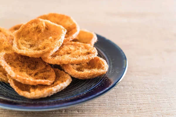 kurutulmuş rendelenmiş domuz etinin pirinç kraker