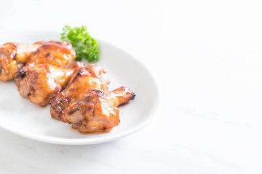 Barbekü tavuk kanadı