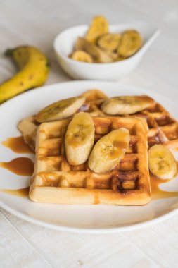 karamel ile muz gözleme