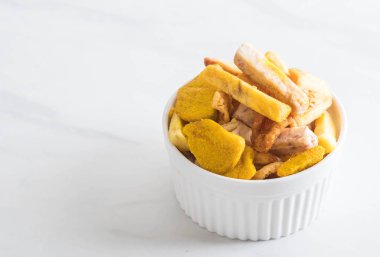 meyve yongaları karıştırın