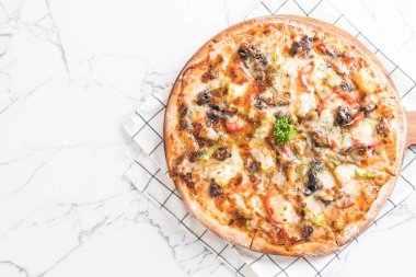 Barbekü domuz eti pizza