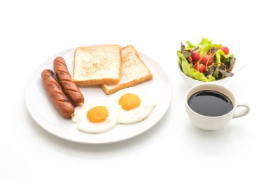 sosis ve ekmek ile kızarmış yumurta