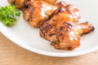 Barbekü tavuk kanadı