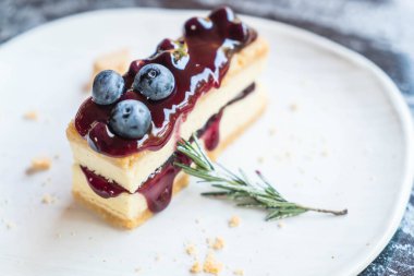 yaban mersini peynirli kek