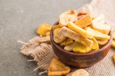 meyve yongaları karıştırın