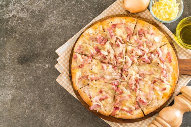 Tarte flambe pizza 