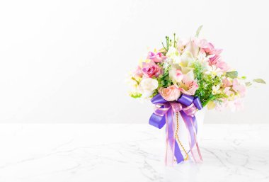 buket çiçek vazosu