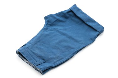 beyaz üzerine kısa pantolon