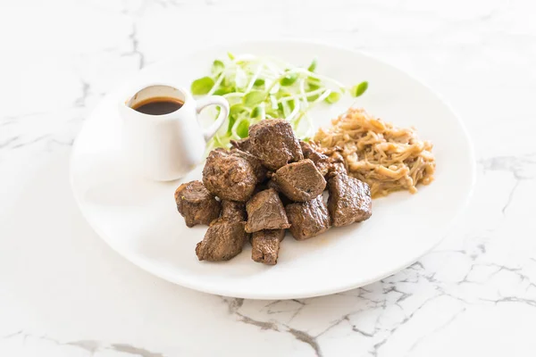 Carne de res con verduras —  Fotos de Stock