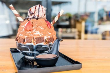 çikolata buz tıraş (bingsu)