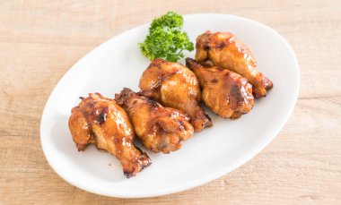 Barbekü tavuk kanadı