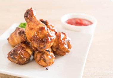 Barbekü tavuk kanadı