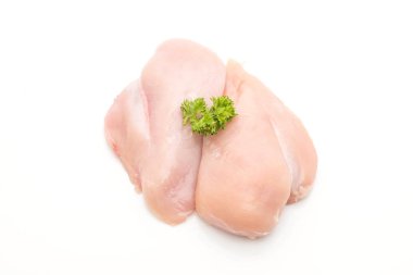 Taze çiğ tavuk filetosu.
