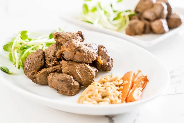 Carne de res con verduras —  Fotos de Stock