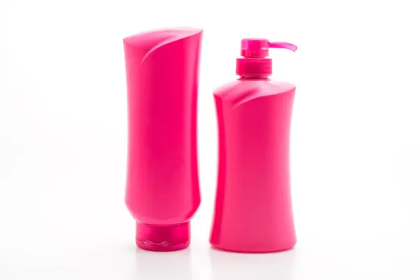 Flaska med schampo eller hår balsam — Stockfoto