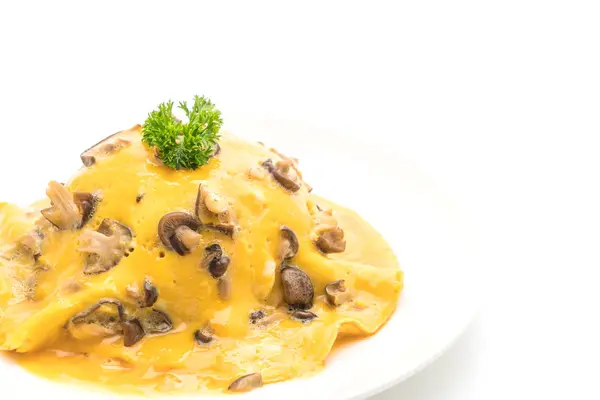 Omelette crémeuse aux champignons sur riz — Photo