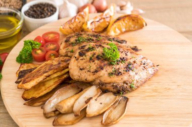 Sebzeli ızgara tavuk biftek 