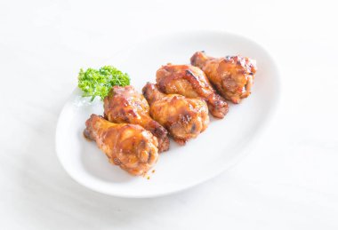 Barbekü tavuk kanadı