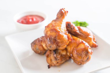 Barbekü tavuk kanadı