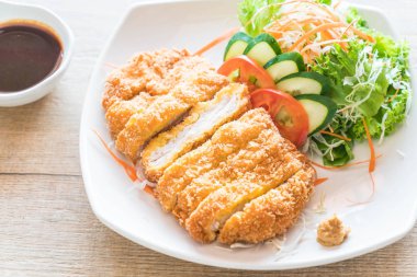 sebze soslu kızarmış pirzola domuz eti