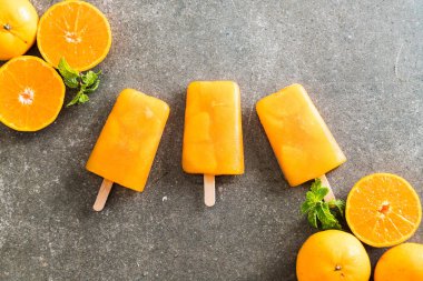 Turuncu ev yapımı dondurma