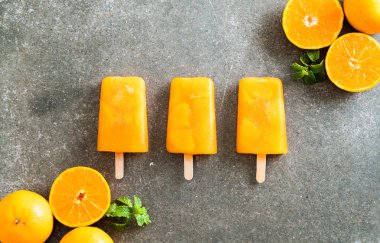 Turuncu ev yapımı dondurma