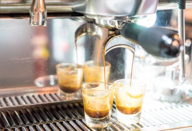 Bira bir kahve kahve makinesi