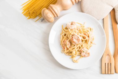 karides ile Fettuccini makarna