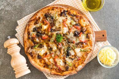 Barbekü domuz eti pizza