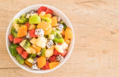 dilimlenmiş meyve karışımı 