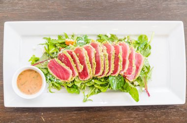 Ham ton balıklı salata