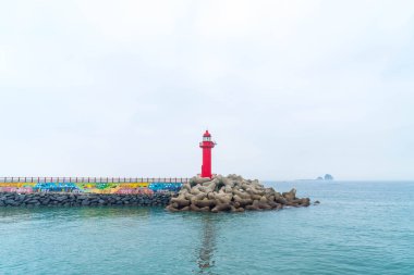Jeju adasında kırmızı fener