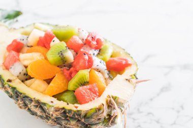 dilimlenmiş meyve karışımı 