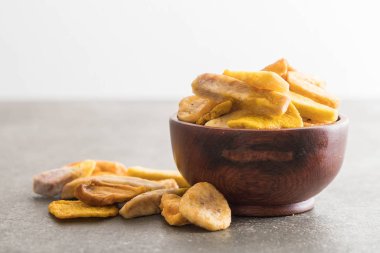 meyve yongaları karıştırın