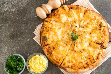 pizza bin ada soslu tavuk ızgara