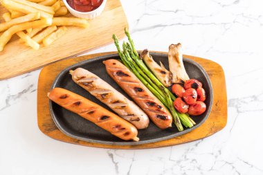 sebzeli ızgara sosis