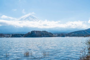 Dağ Fuji San Kawaguchiko Gölü.