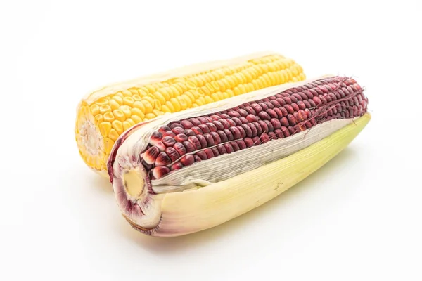 Paarse mais of zwarte maïs en normale maïs — Stockfoto