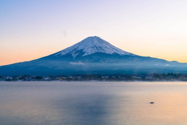 Dağ Fuji San Kawaguchiko Gölü.