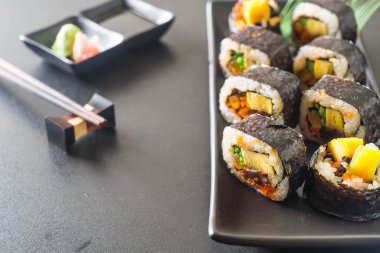 suşi roll - Japon gıda tarzı