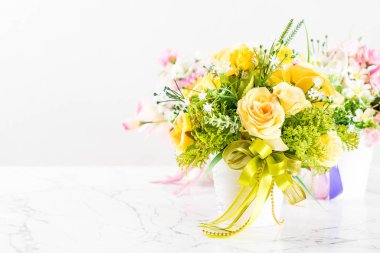 buket çiçek vazosu