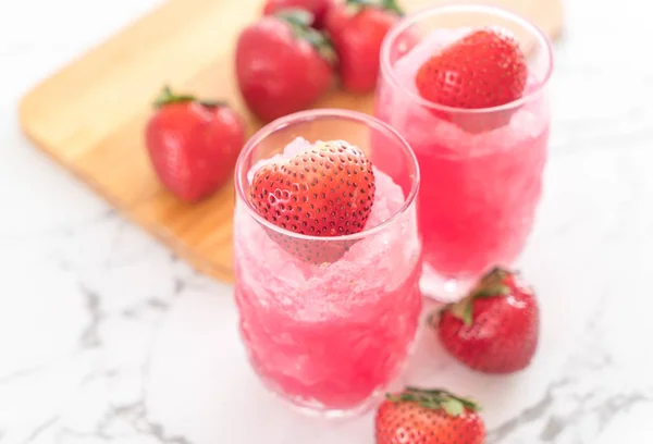 Fresh strawberry smoothie — Stock Photo, Image