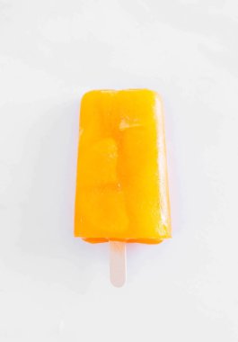 Turuncu ev yapımı dondurma