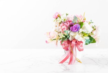 buket çiçek vazosu