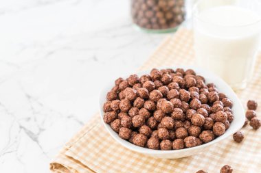 Çikolatalı gevrek kase