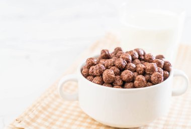 Çikolatalı gevrek kase