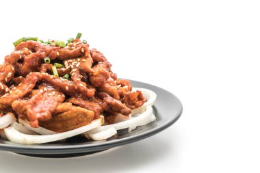 Baharatlı Kore soslu (bulgogi kızarmış domuz eti)