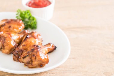 Barbekü tavuk kanadı