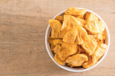 kurutulmuş ananas gevrek cipsi