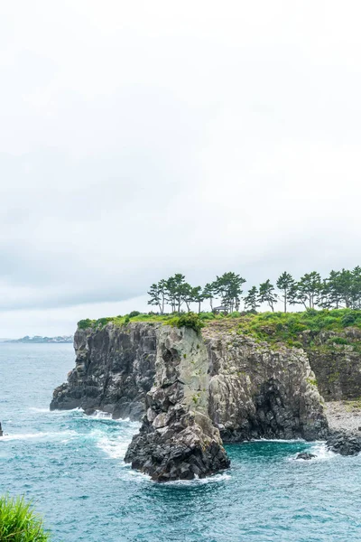 Jeju-do Oedolgae Rock (híres természeti emlékhely) Jeju-sziget, — Stock Fotó